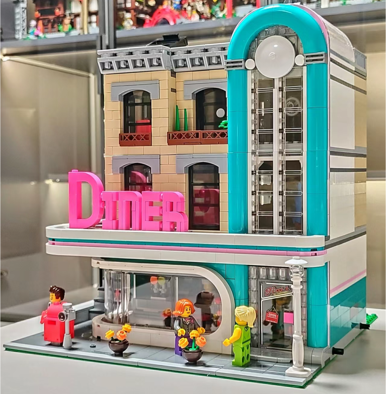 Set de Construction Downtown Diner Vintage 2488 Pièces – Image 5